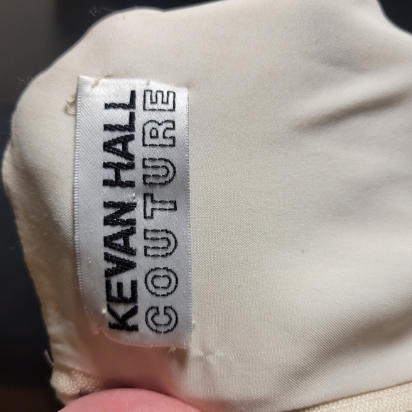 VINTAGE 80'S KEVAN HALL COUTURE SILK AVANT GARDE DRESS - Picture 3 of 12